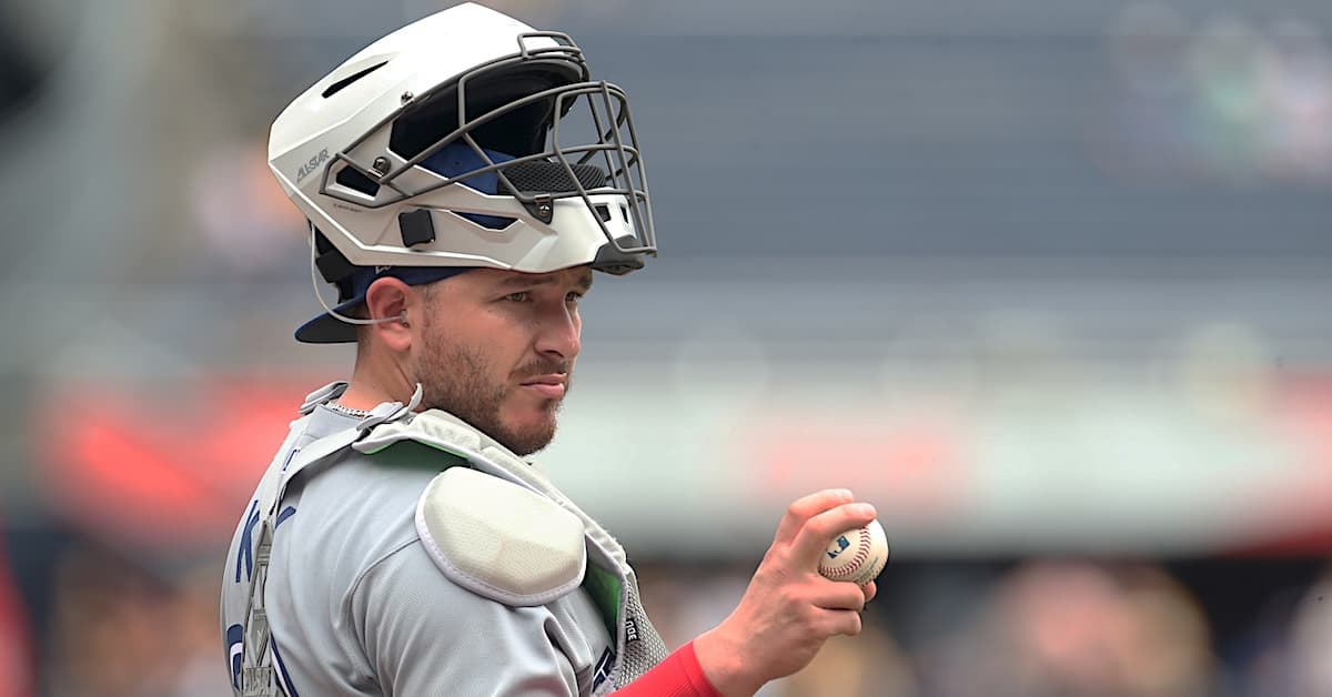 Alejandro Kirk Fractures Thumb in Week of Notable Injuries